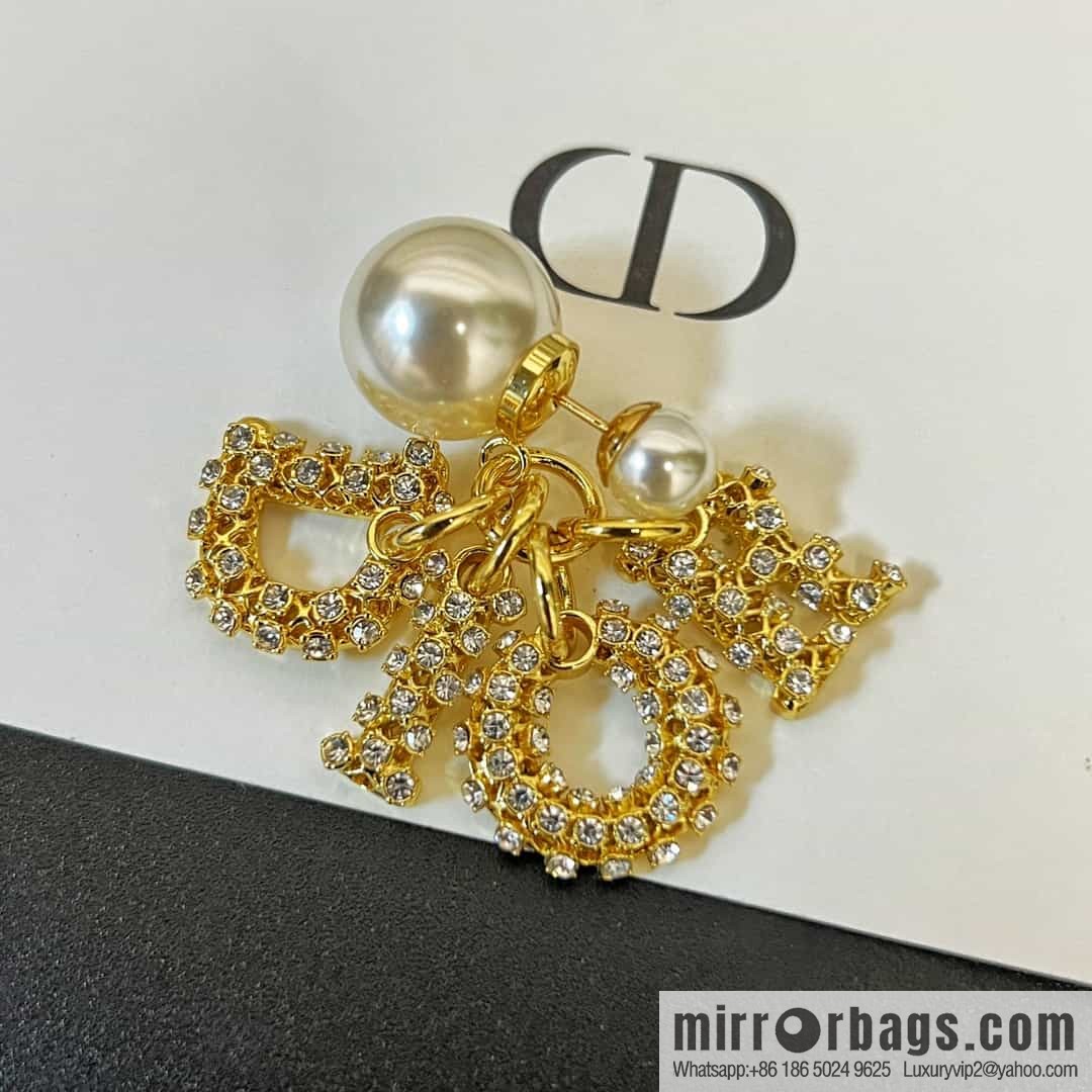 New ☑️ DIOR Dior size pearl hollow full diamond stud earrings