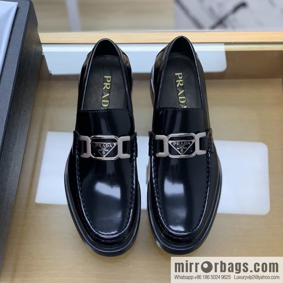 PRADA Prada men's loafers crafted in black smooth cow leather (fabric)