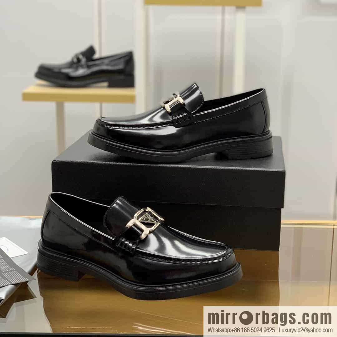 PRADA Prada men's loafers crafted in black smooth cow leather (fabric)