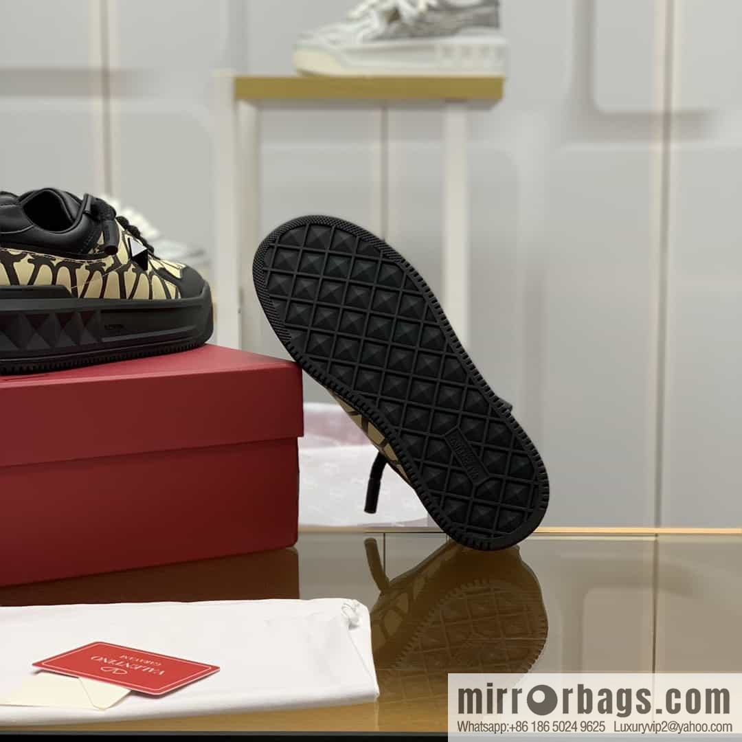 Ferragamo in sheepskin semi-matte His & Hers low-top sneakers