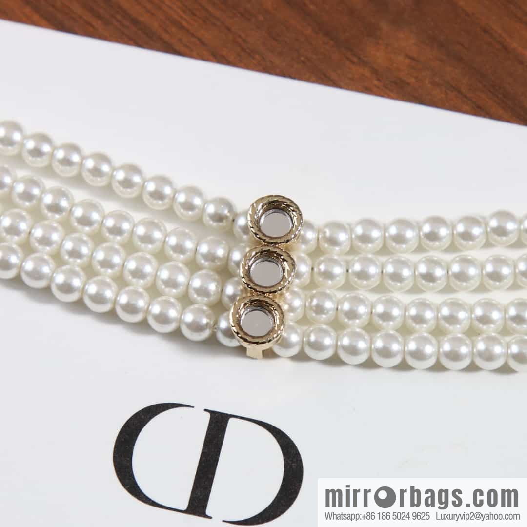 New ☑️ DIOR Dior 4-layer pearl necklace, bracelet