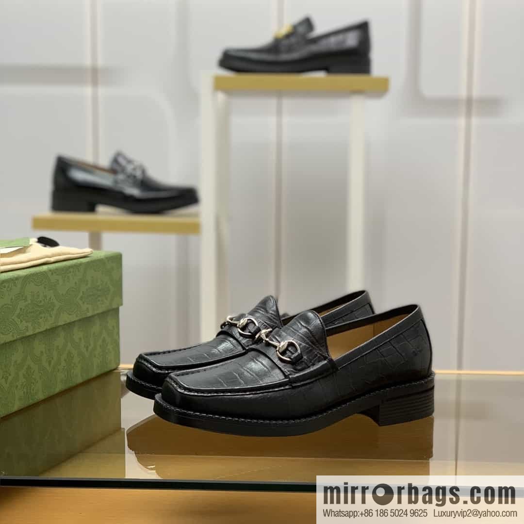 Gucci Gucci uses black smooth cow leather (fabric) carefully made men's loafers
