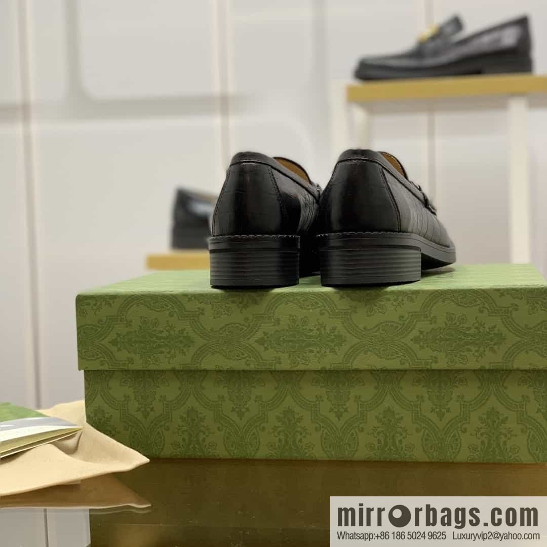 Gucci Gucci uses black smooth cow leather (fabric) carefully made men's loafers