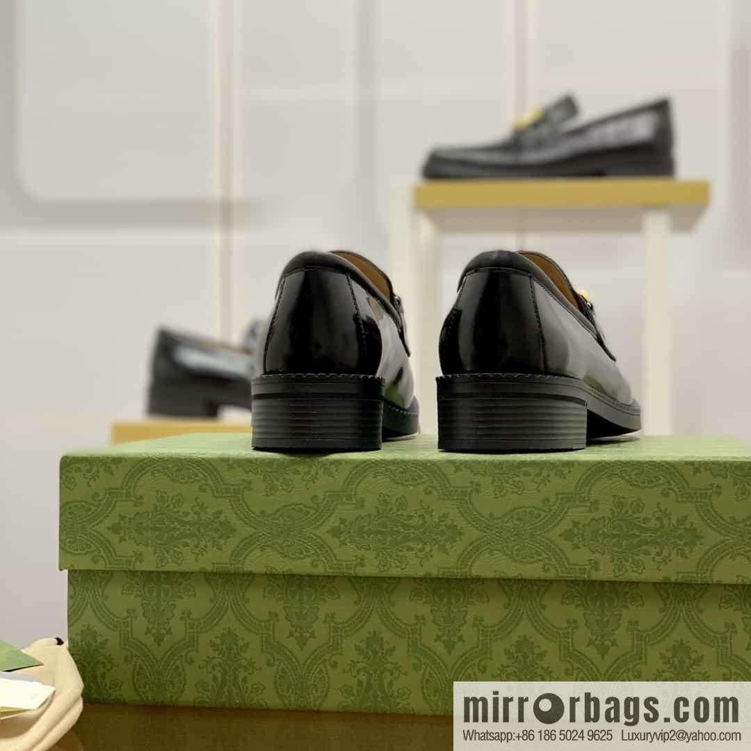 Gucci Gucci uses black smooth cow leather (fabric) carefully made men's loafers