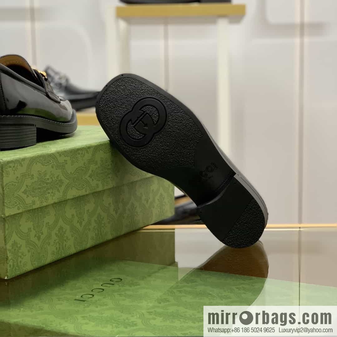 Gucci Gucci uses black smooth cow leather (fabric) carefully made men's loafers