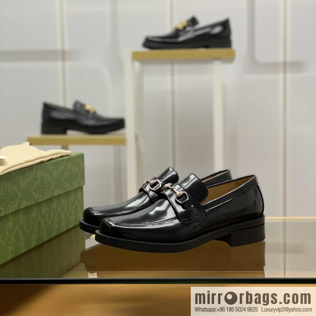 Gucci Gucci uses black smooth cow leather (fabric) carefully made men's loafers
