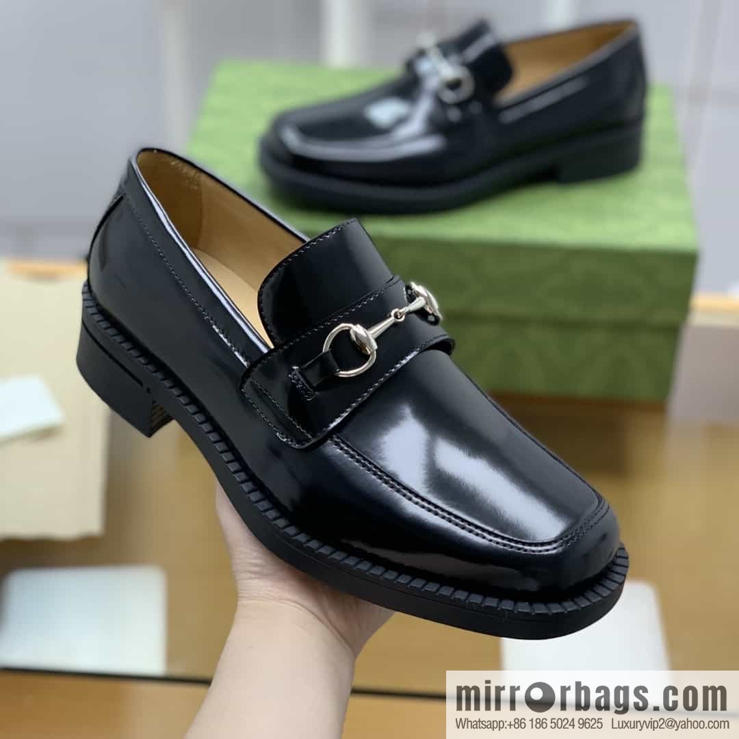 Gucci Gucci uses black smooth cow leather (fabric) carefully made men's loafers