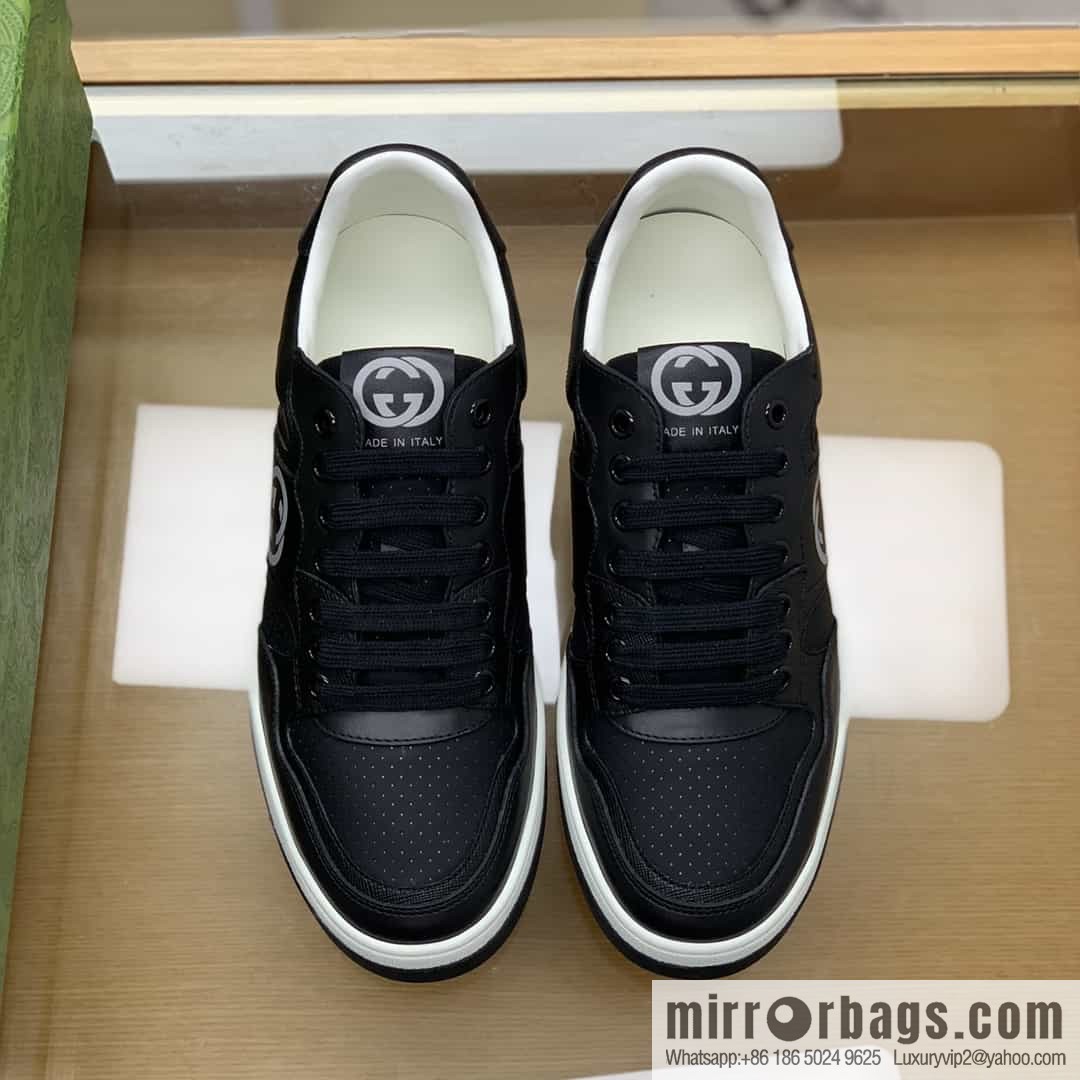 Gucci Gucci uses color matching leather and integrates iconic elements into men's casual shoes