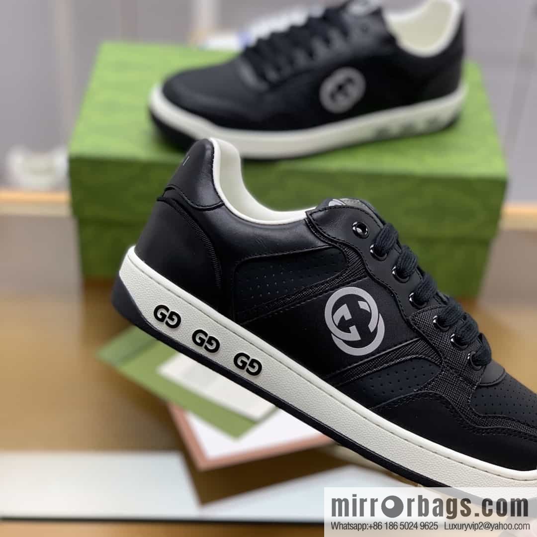 Gucci Gucci uses color matching leather and integrates iconic elements into men's casual shoes