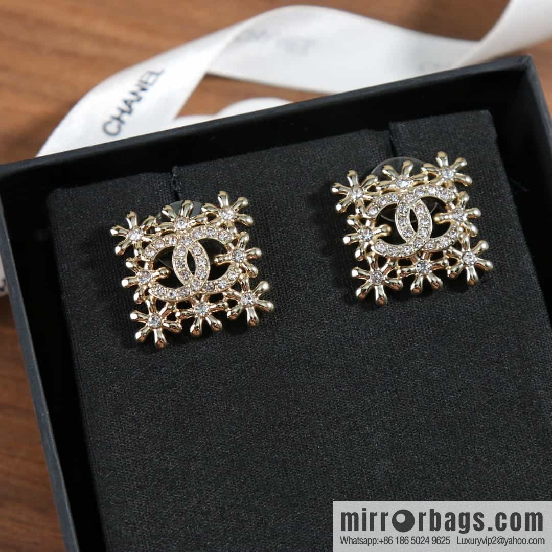 New ☑️ chanel c1 double c square flower stud earrings