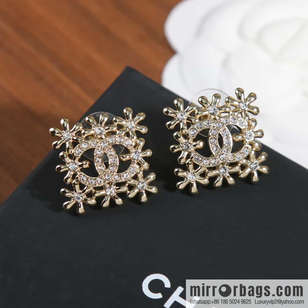 New ☑️ chanel c1 double c square flower stud earrings