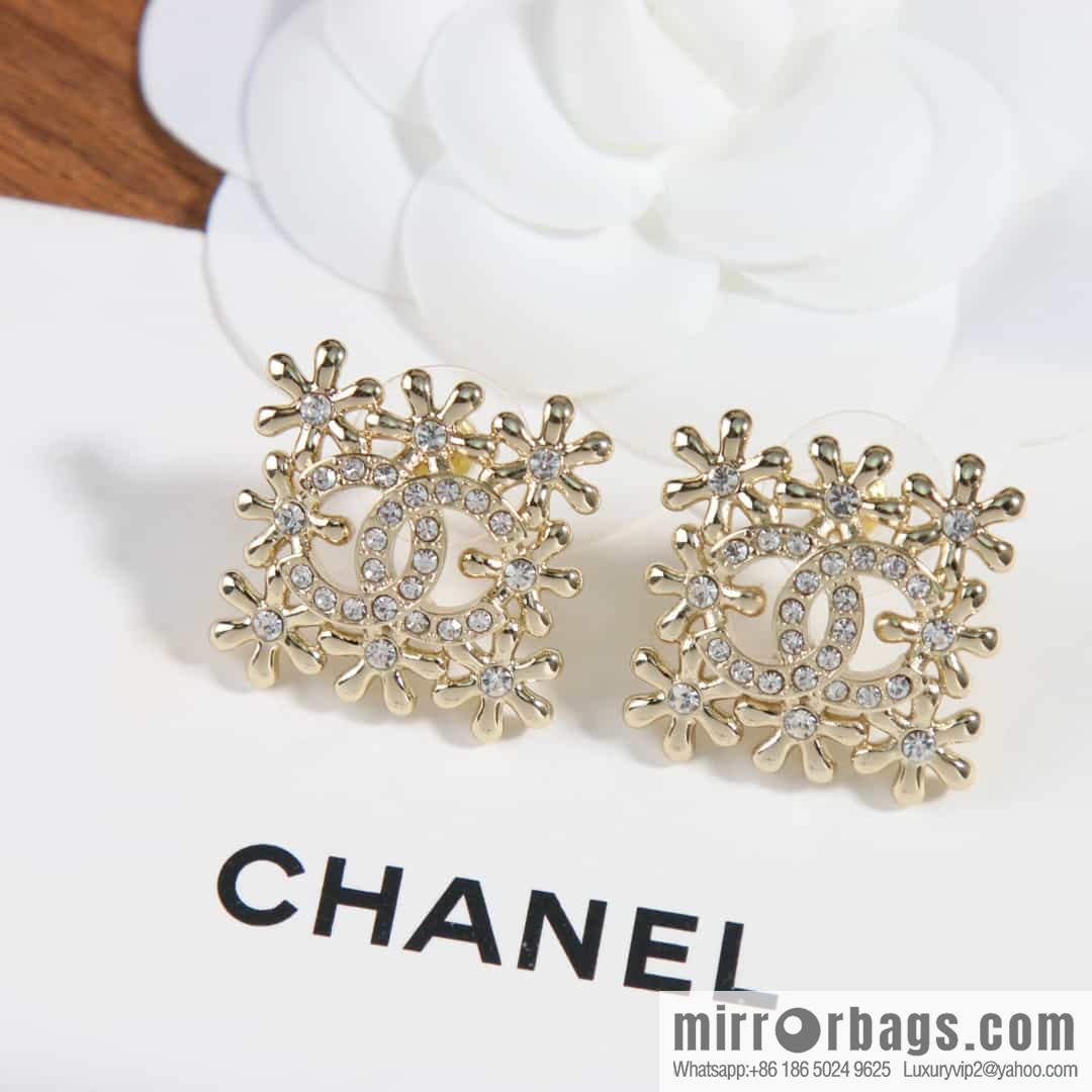 New ☑️ chanel c1 double c square flower stud earrings