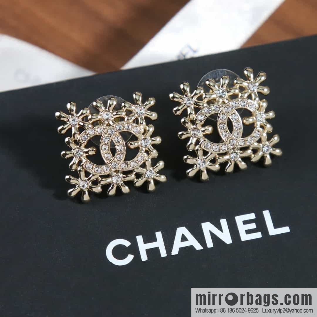 New ☑️ chanel c1 double c square flower stud earrings