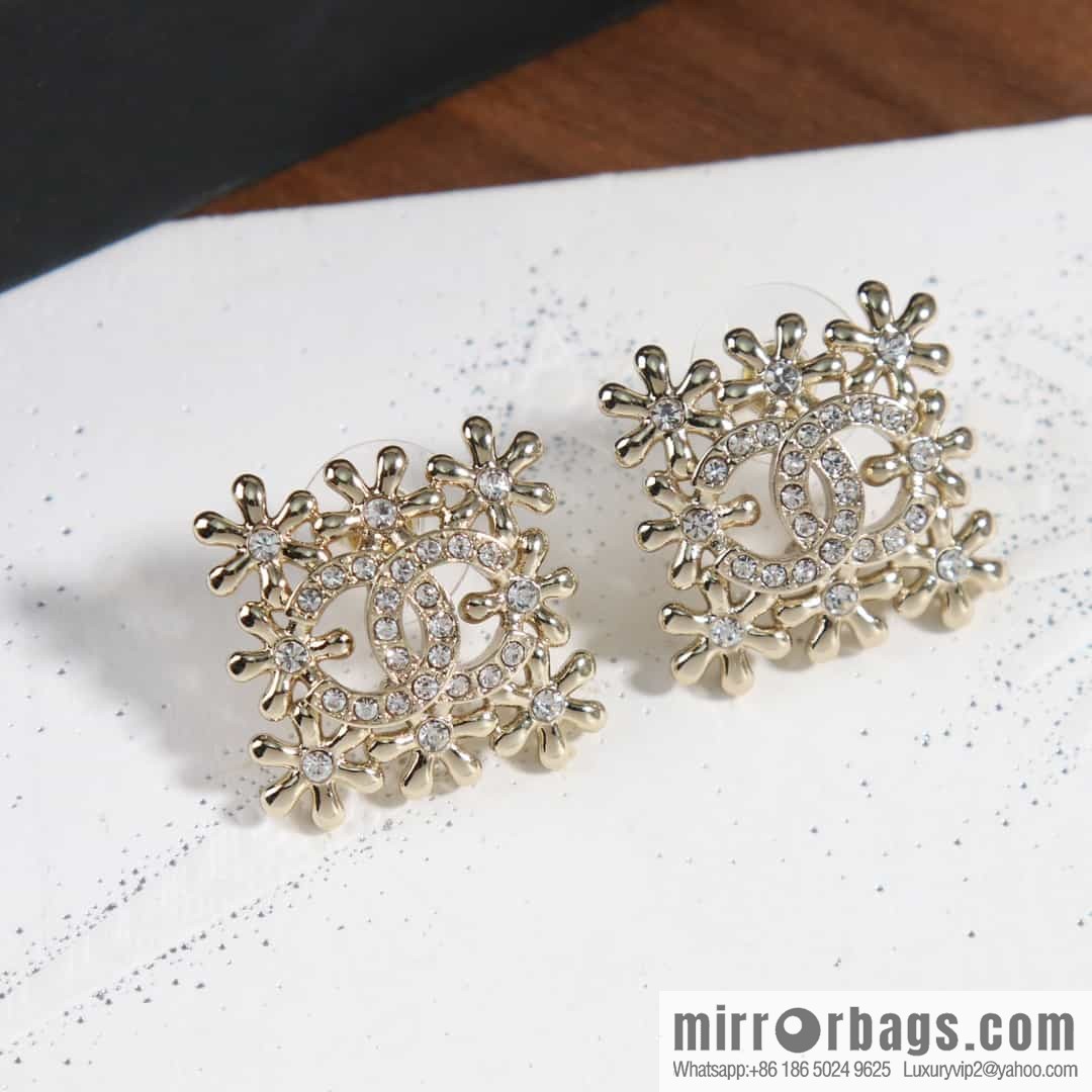 New ☑️ chanel c1 double c square flower stud earrings