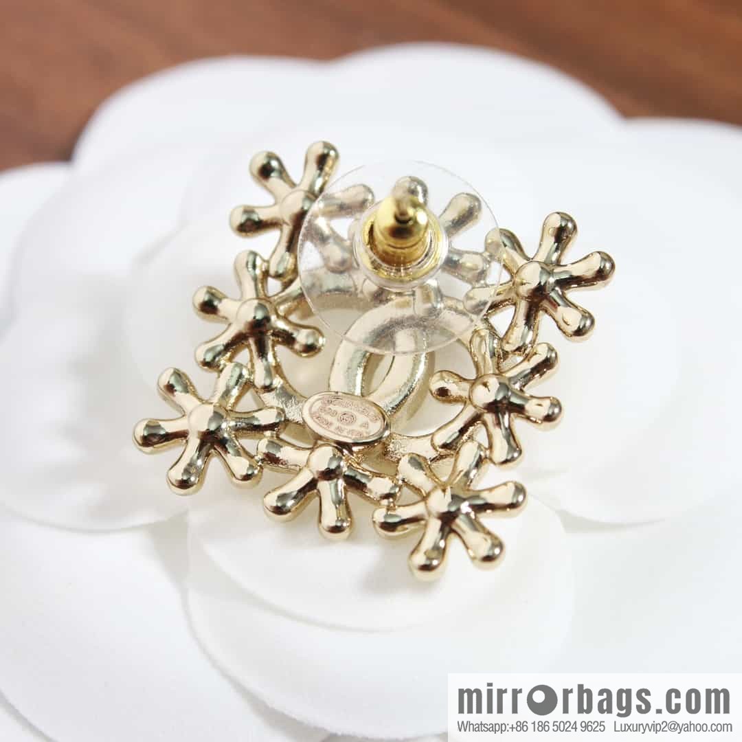 New ☑️ chanel c1 double c square flower stud earrings