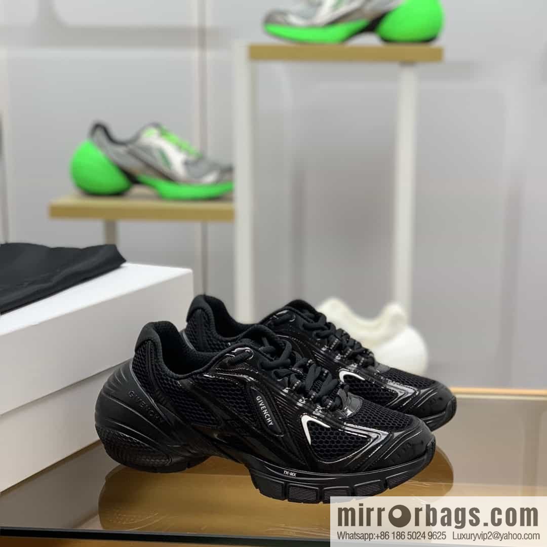 Givenchy, men's lace-up sneakers made of technologically knitted fabrics, synthetic leather and rubber