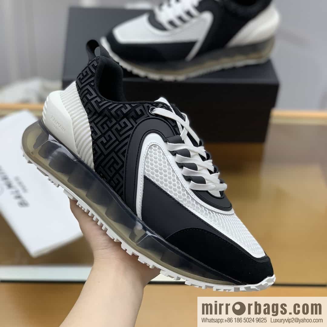 Givenchy Givenchy, made of calfskin ➕ polyester waterproof fabric ➕ velvet leather three materials patchwork men's casual sneakers