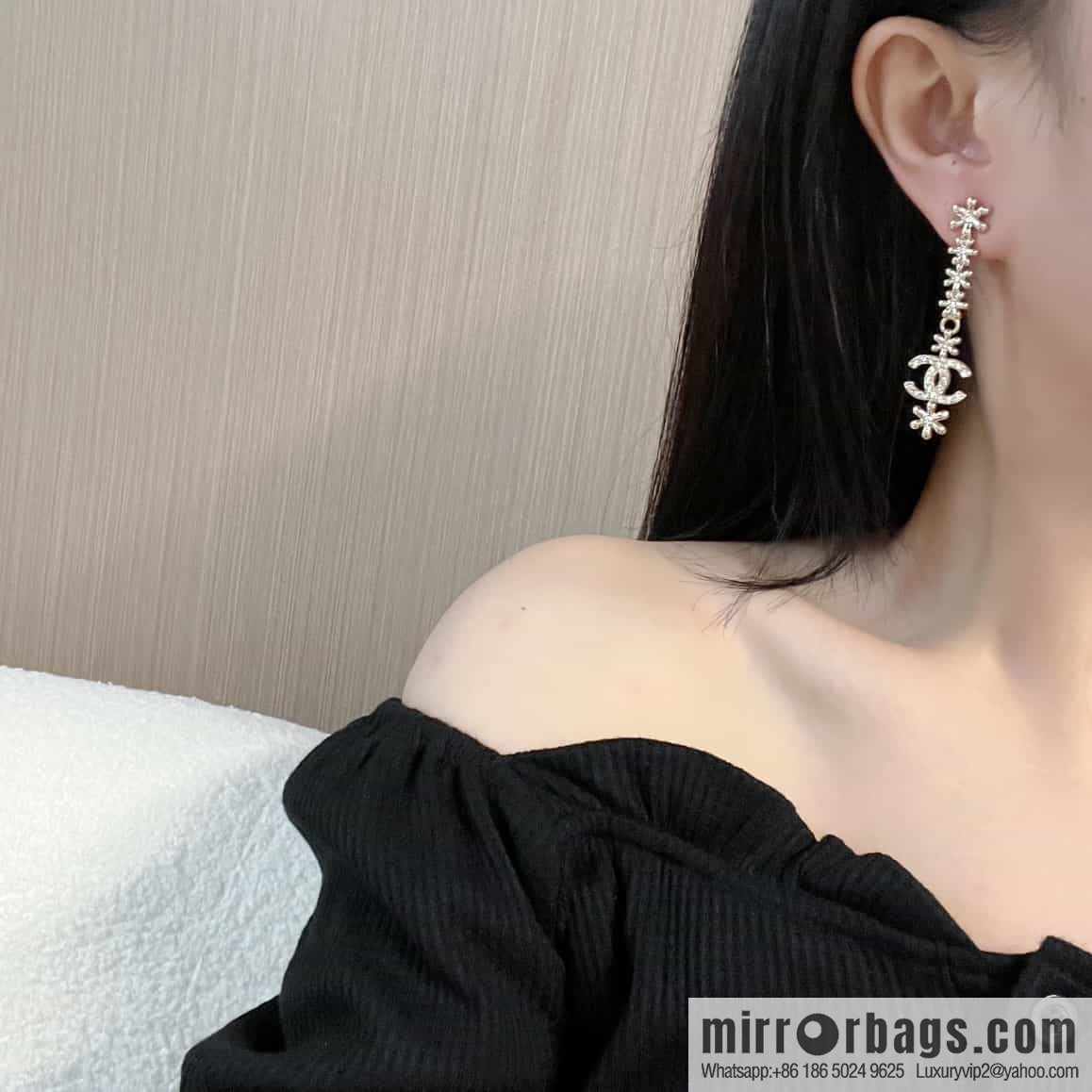 New ☑️ chanel c3 double c gold flower stud earrings