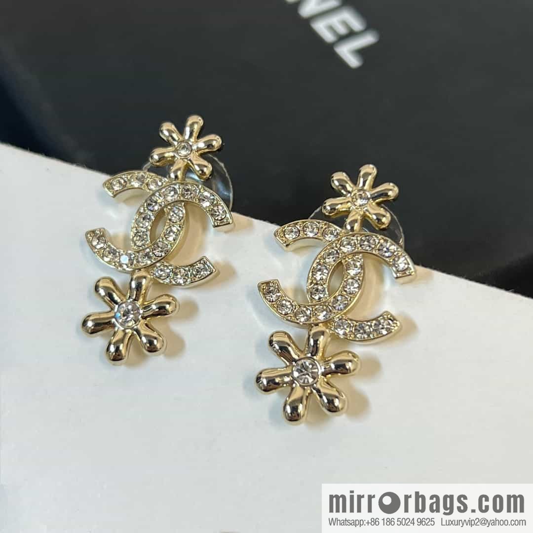 New ☑️ chanel c2 double c gold flower stud earrings