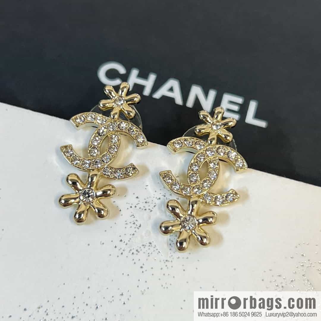 New ☑️ chanel c2 double c gold flower stud earrings