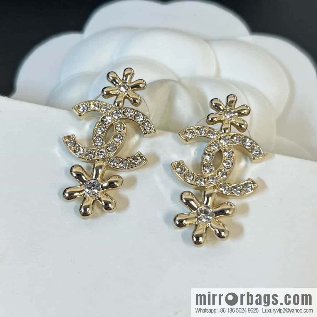 New ☑️ chanel c2 double c gold flower stud earrings