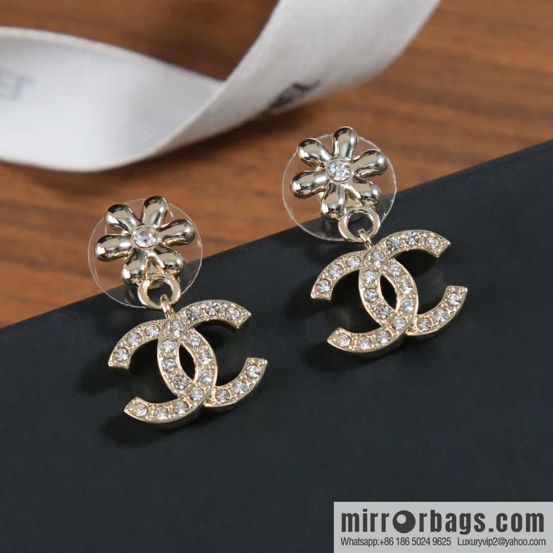 New ☑️ chanel c2 double c gold flower stud earrings