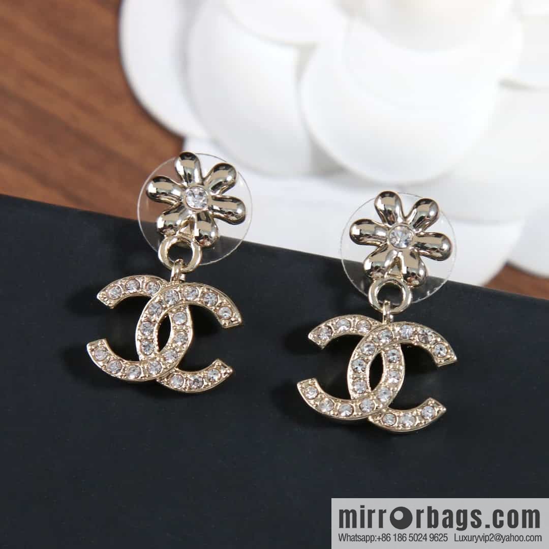 New ☑️ chanel c2 double c gold flower stud earrings
