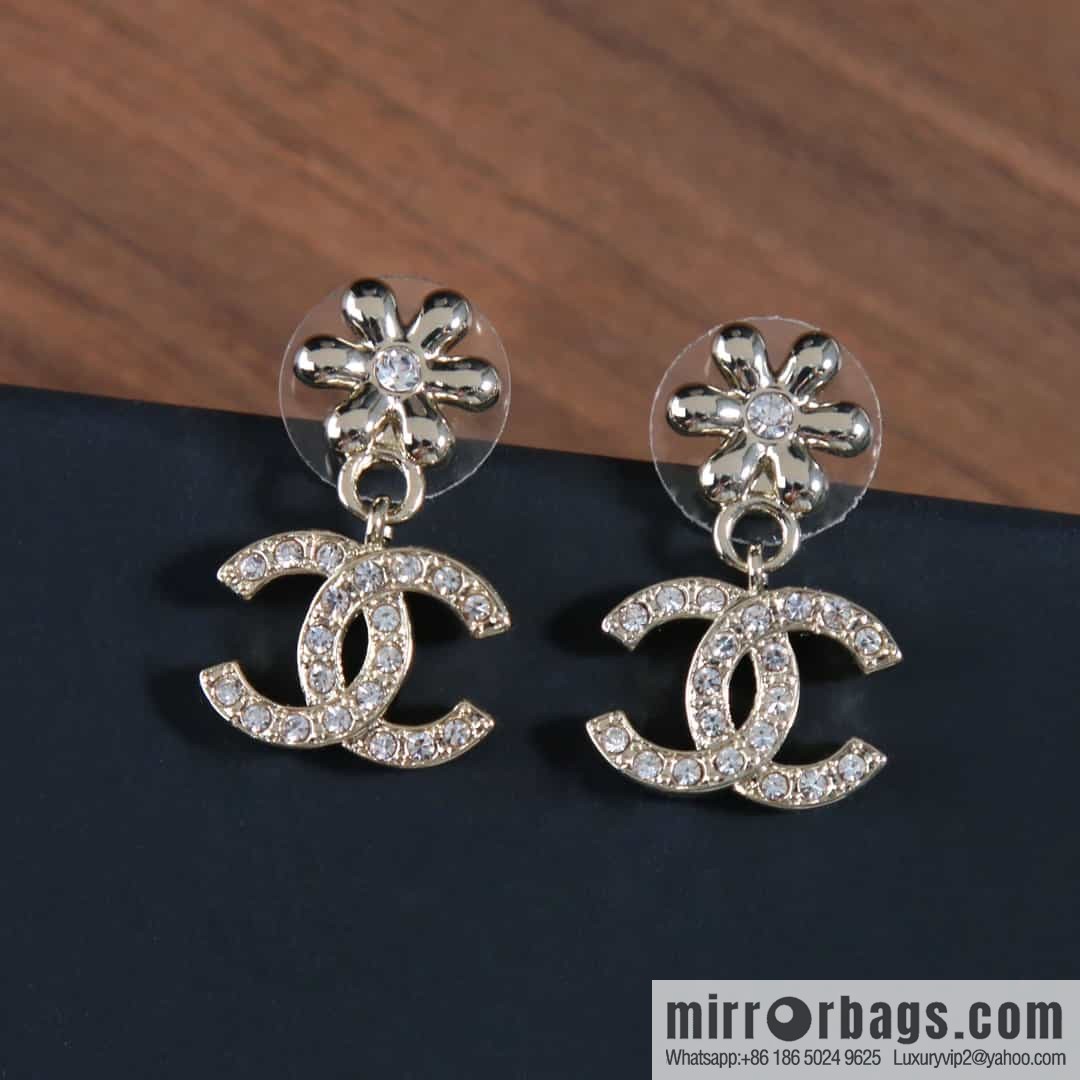 New ☑️ chanel c2 double c gold flower stud earrings