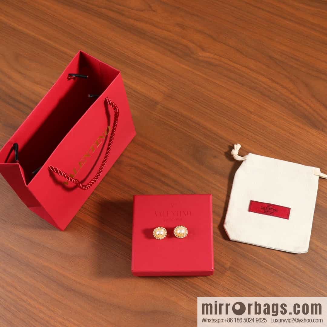 New ☑️ Valentino stud earrings