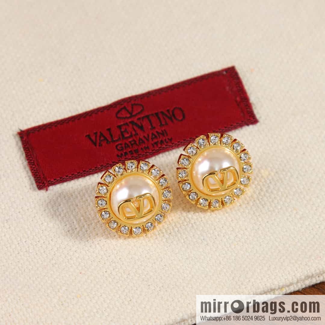 New ☑️ Valentino stud earrings