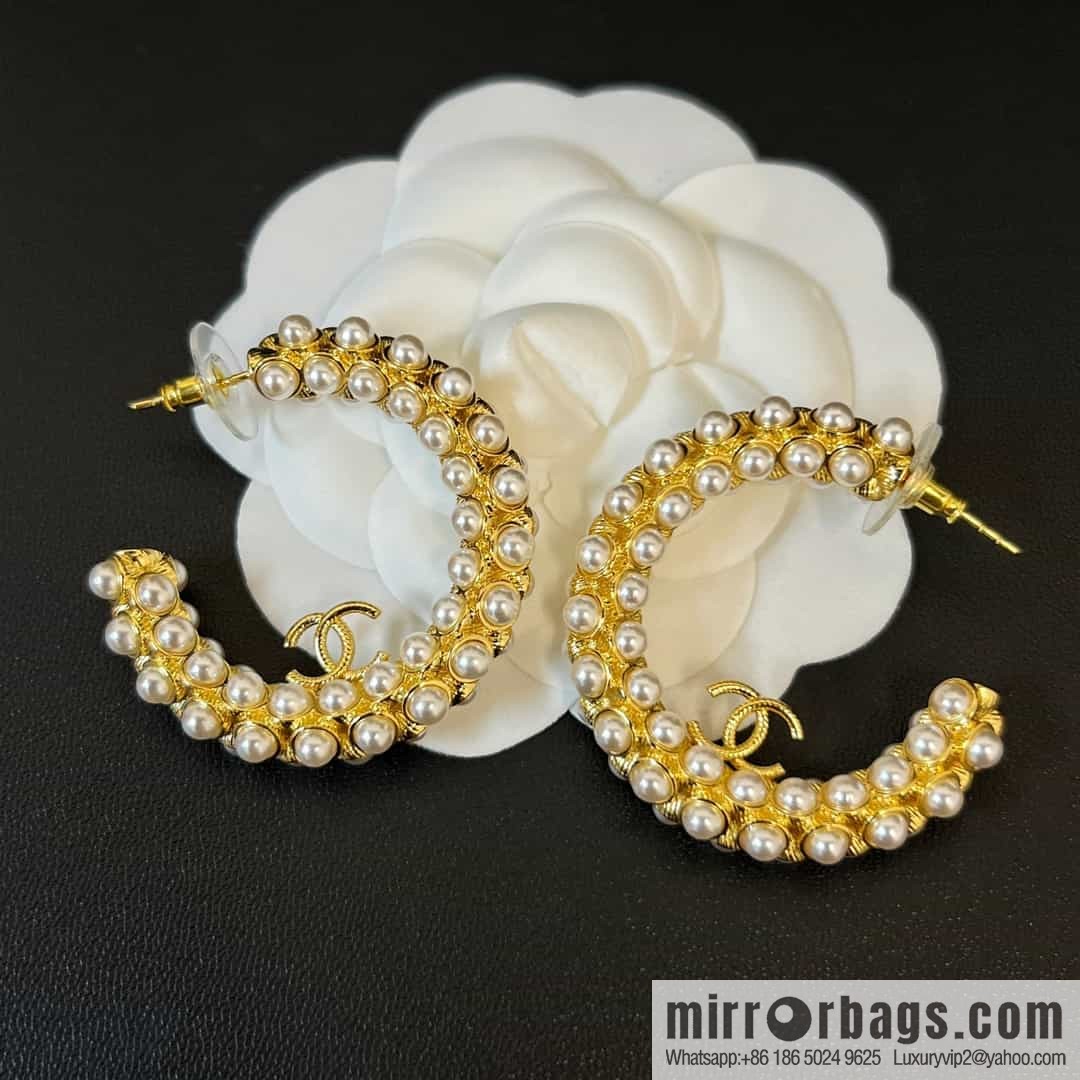 New ☑️ Chanel semi-round double c pearl stud earrings