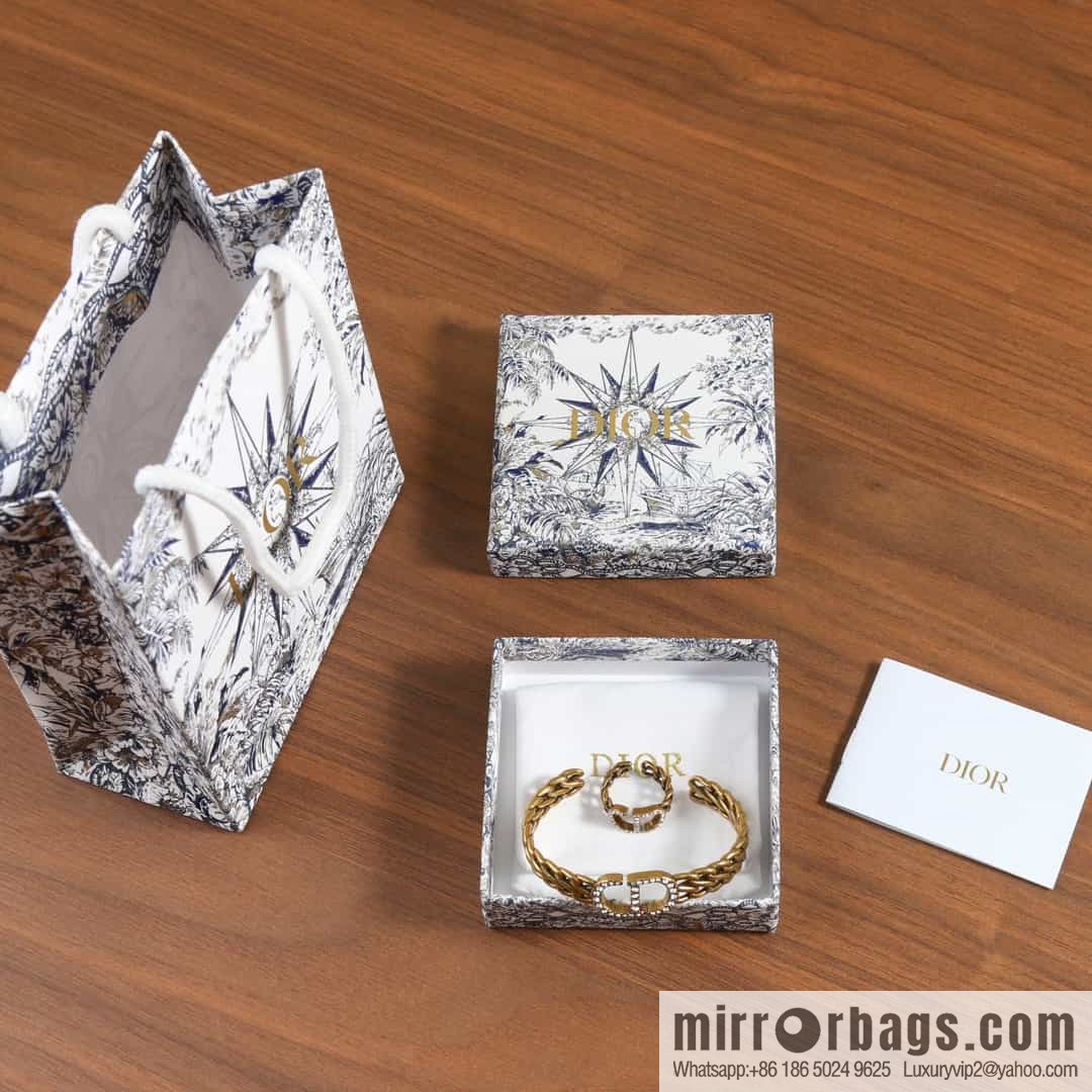 New ☑️ DIOR CD full diamond hollow open ring