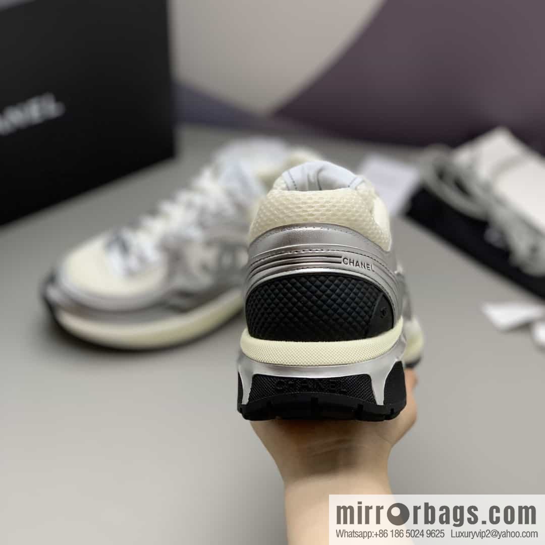 Chanel Chanel metal leather patchwork mesh Xiaoxiang women's sports and leisure shoes