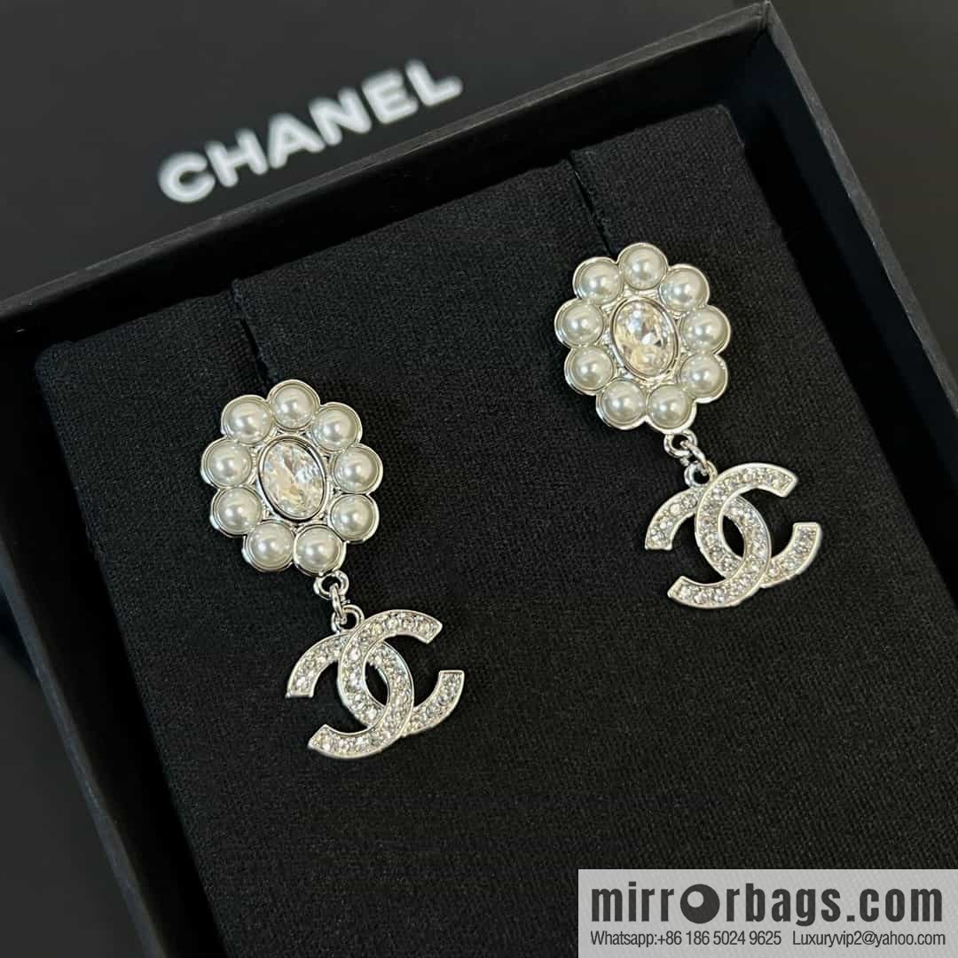 New ☑️ chanel c2 double c pearl stud earrings