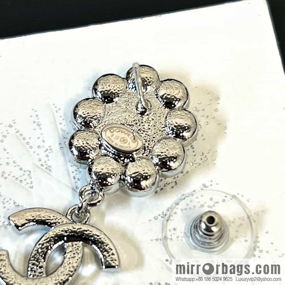 New ☑️ chanel c2 double c pearl stud earrings