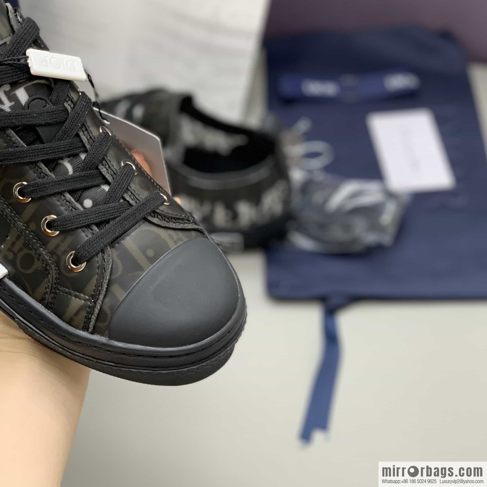 DIOR Dior Unisex low-top shoes with clear mesh fabric inserts and grey Oblique printed canvas