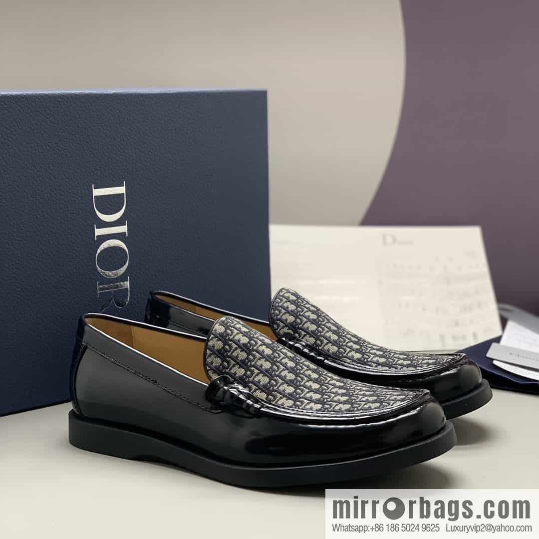 DIOR Dior men's loafers crafted in black smooth cow leather (fabric)