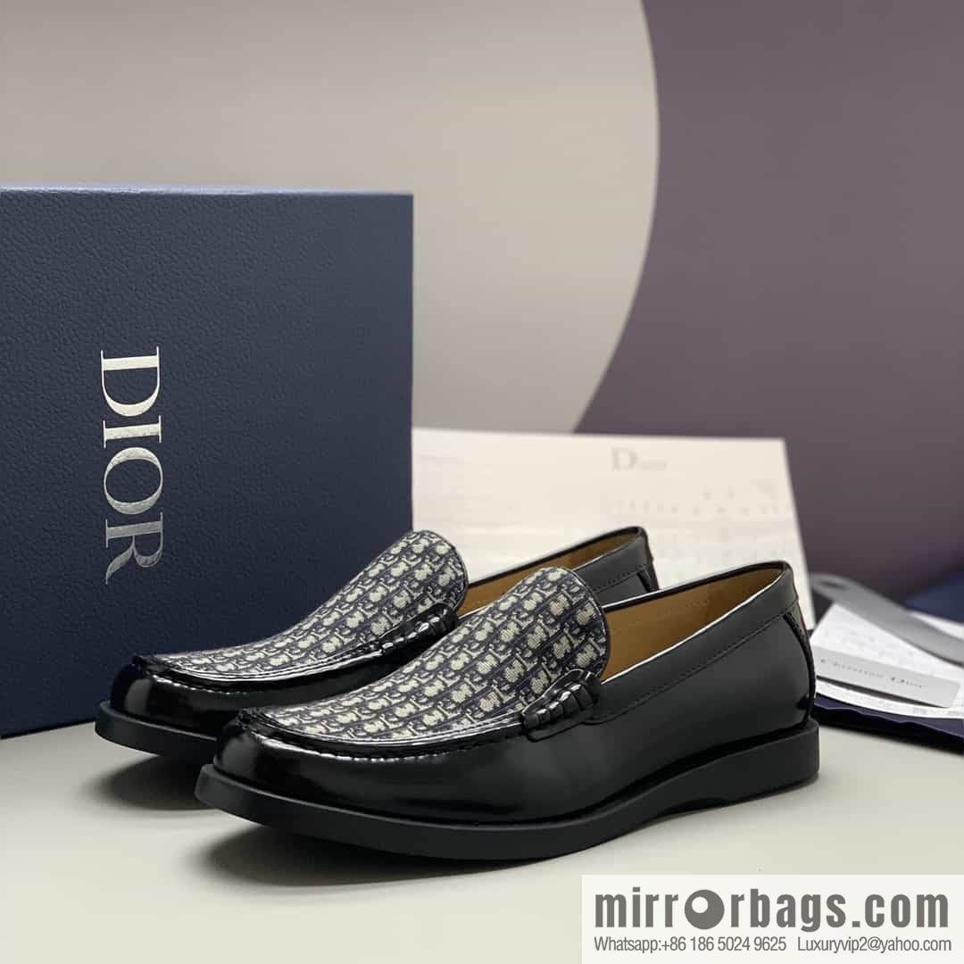DIOR Dior men's loafers crafted in black smooth cow leather (fabric)