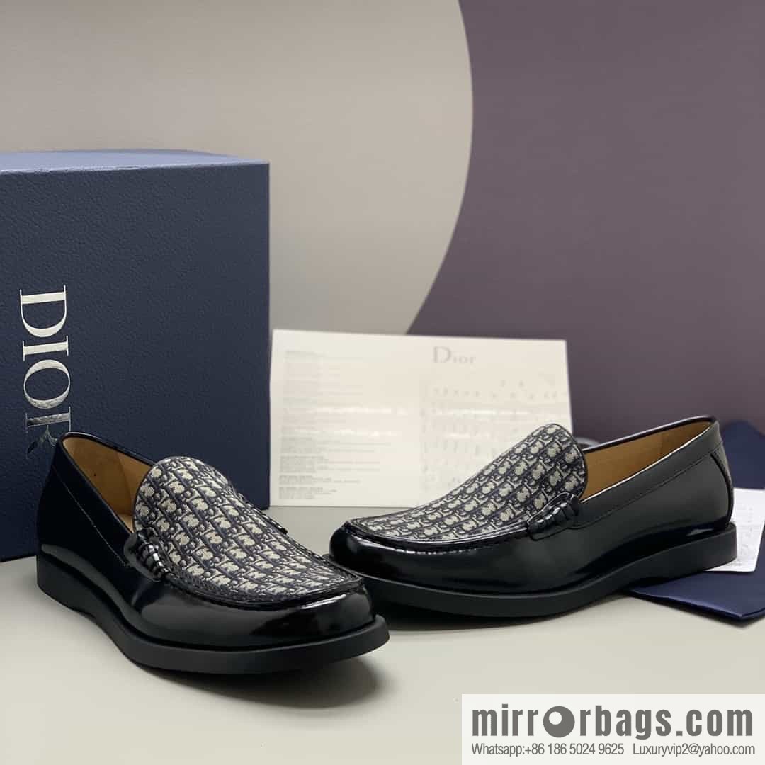 DIOR Dior men's loafers crafted in black smooth cow leather (fabric)