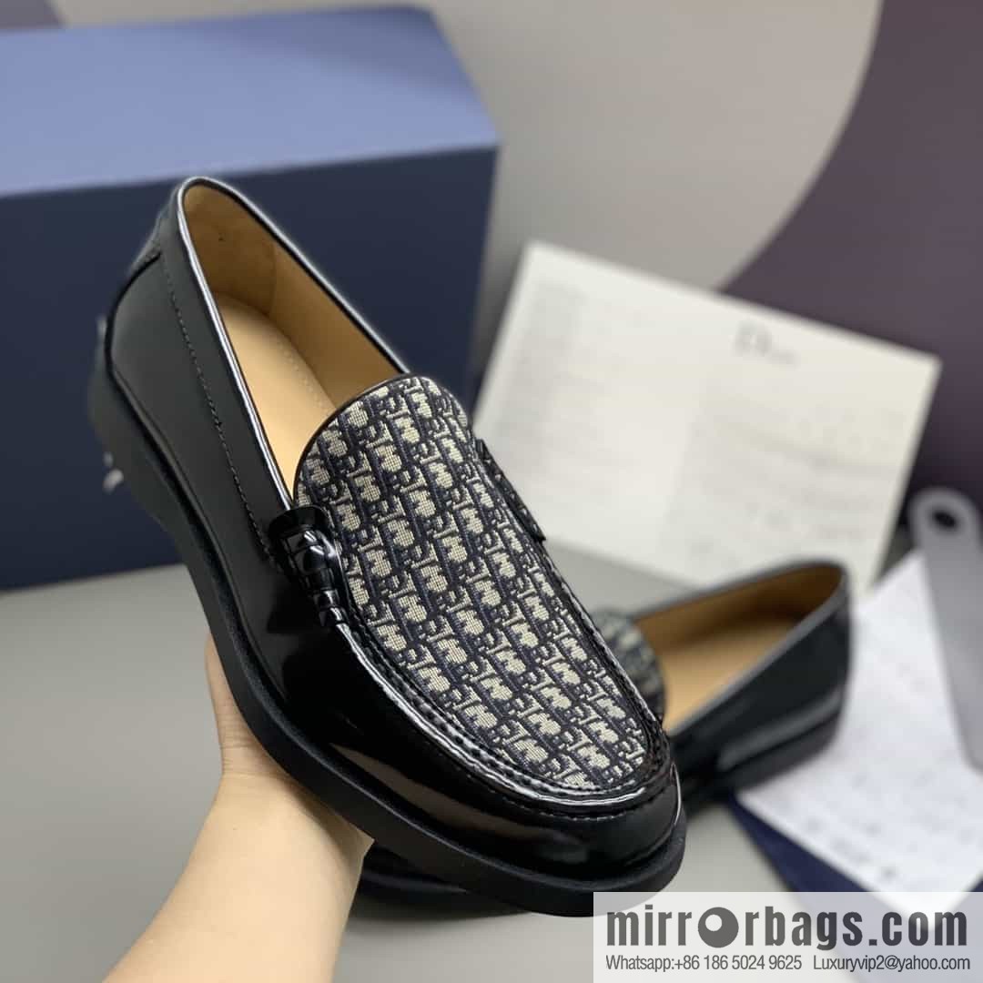 DIOR Dior men's loafers crafted in black smooth cow leather (fabric)