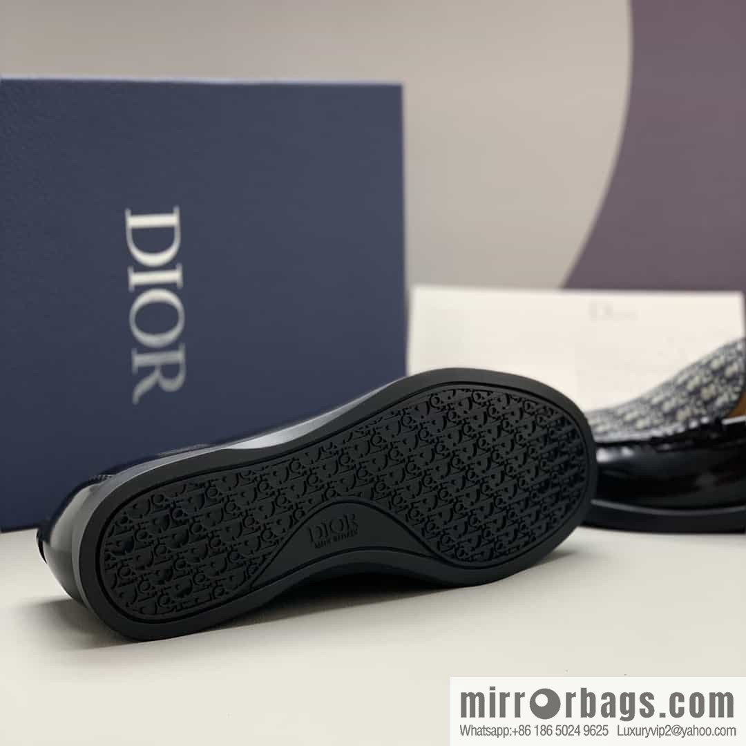 DIOR Dior men's loafers crafted in black smooth cow leather (fabric)