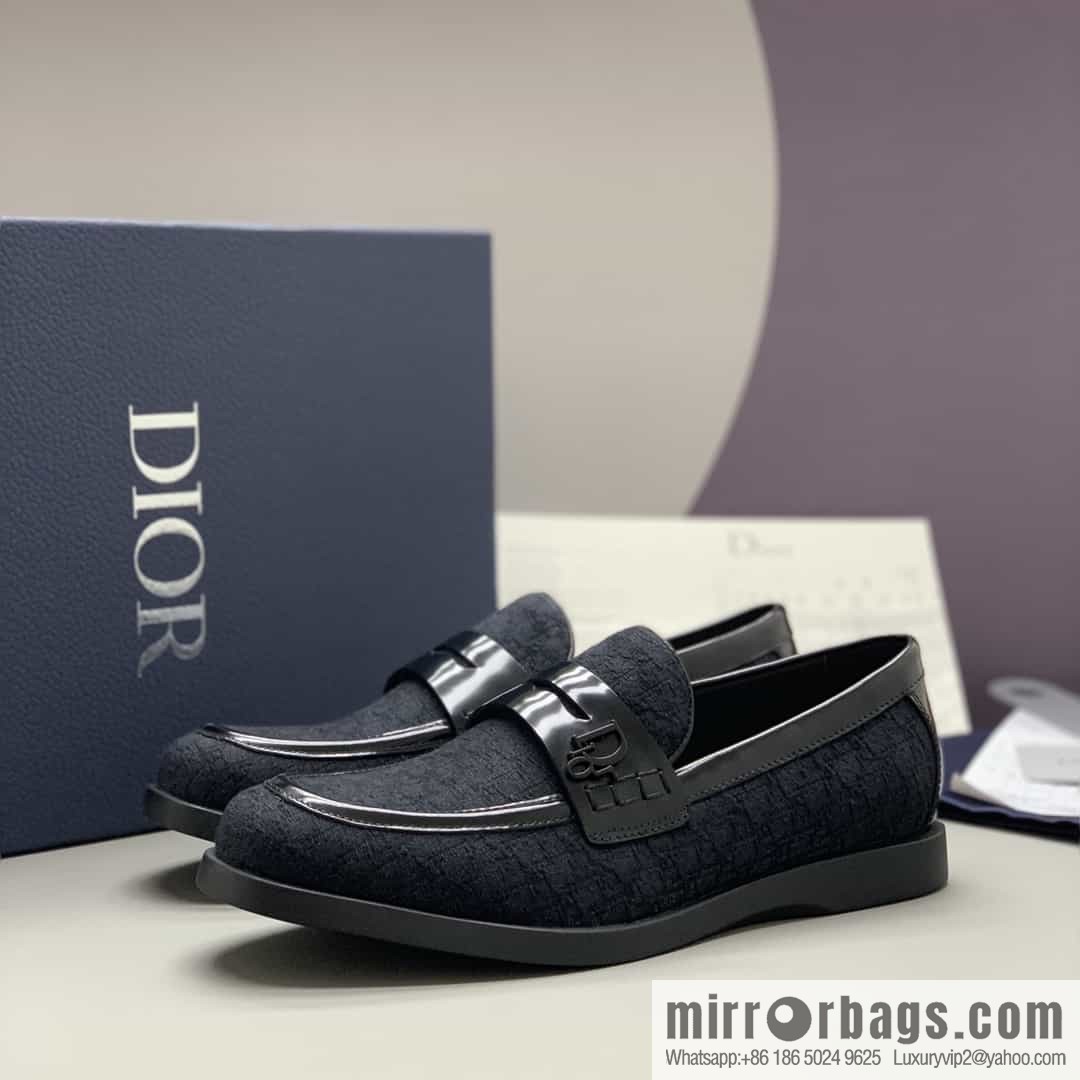 DIOR Dior men's loafers crafted in black smooth cow leather (fabric)