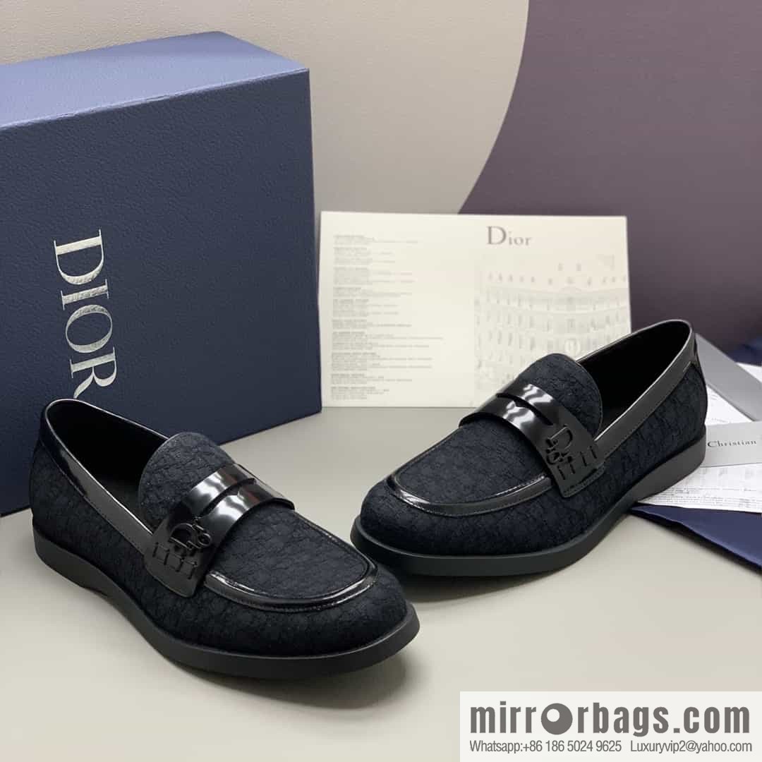 DIOR Dior men's loafers crafted in black smooth cow leather (fabric)