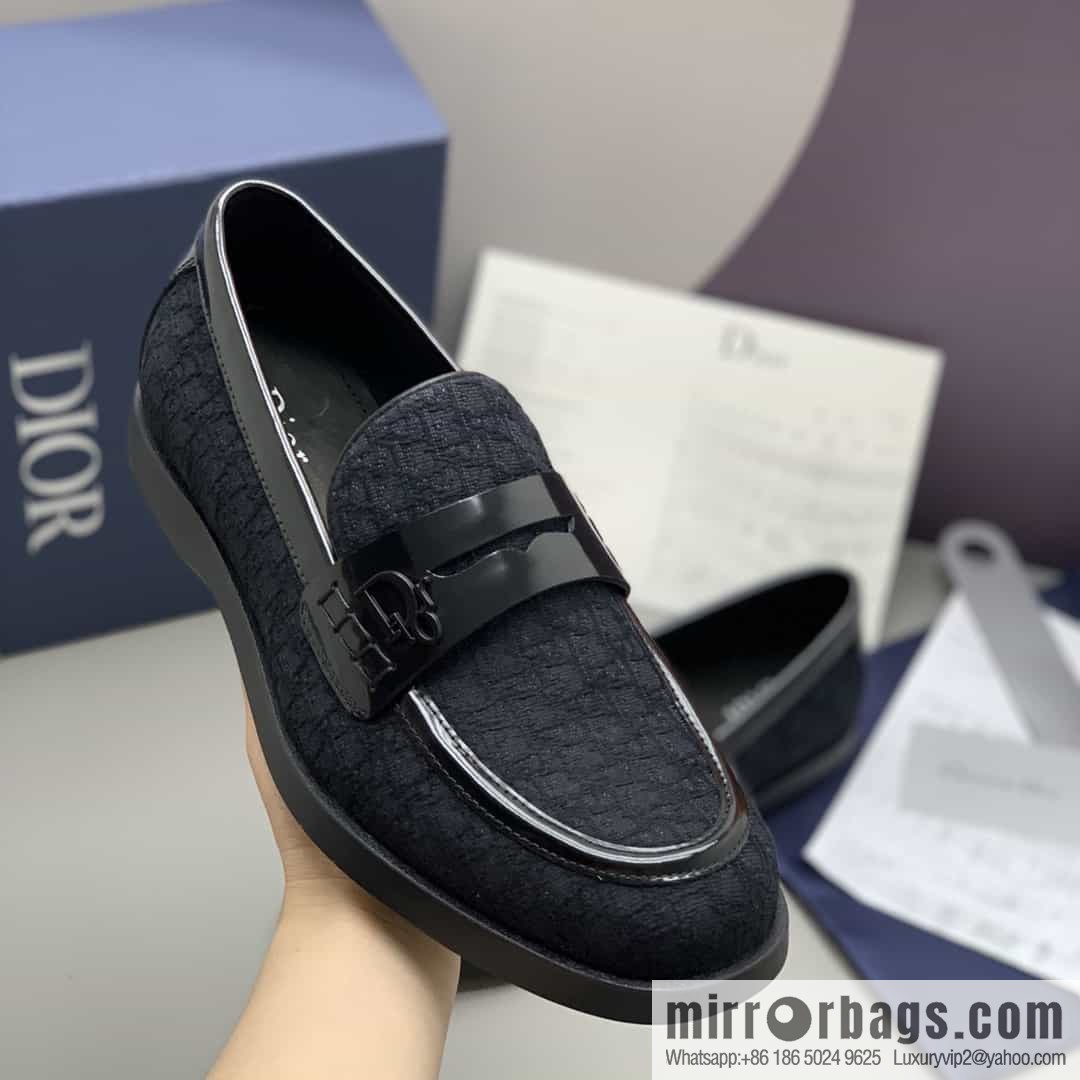 DIOR Dior men's loafers crafted in black smooth cow leather (fabric)