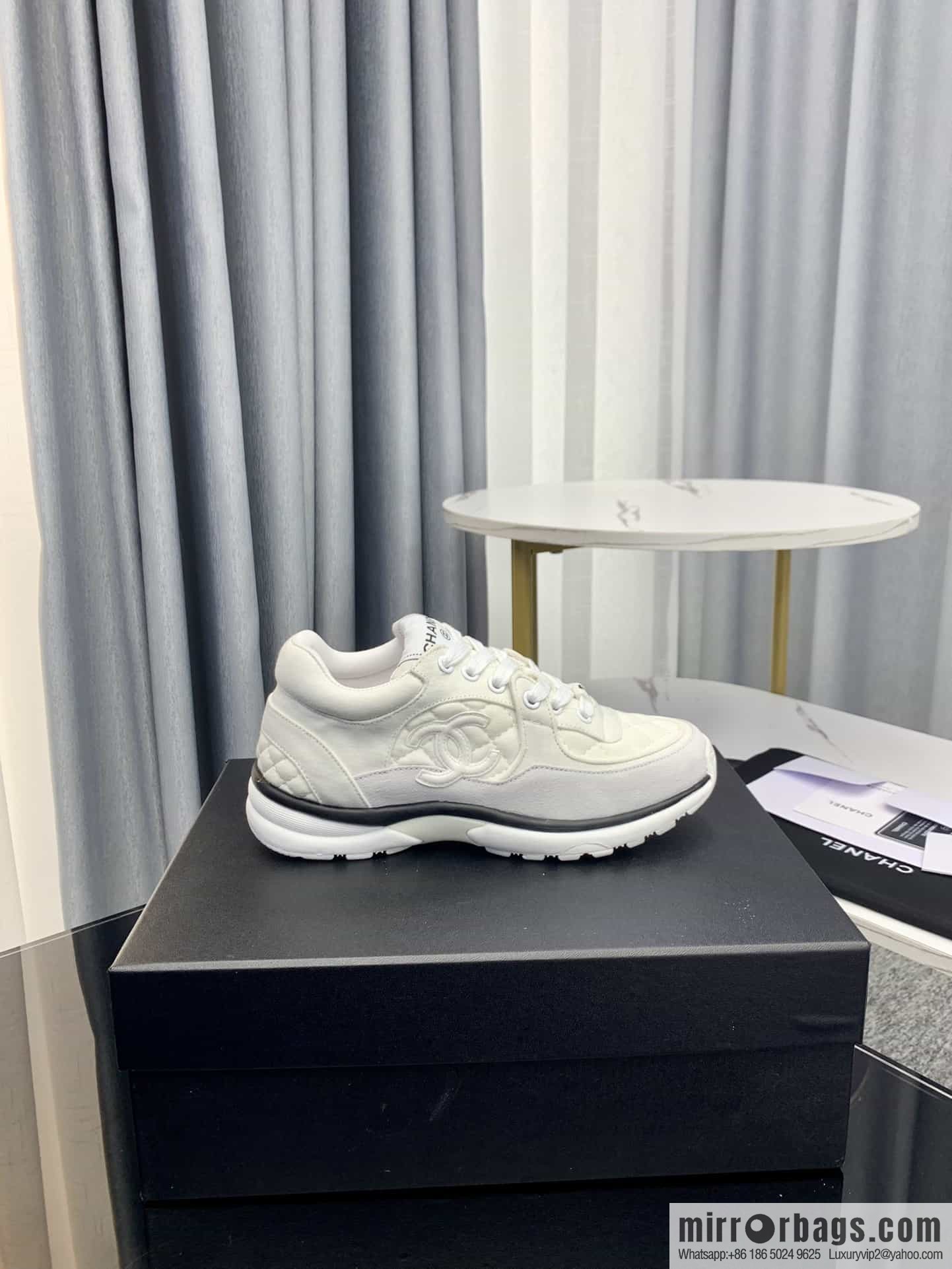 Chanel Chanel's latest suede panda shoes casual sneakers skate shoes