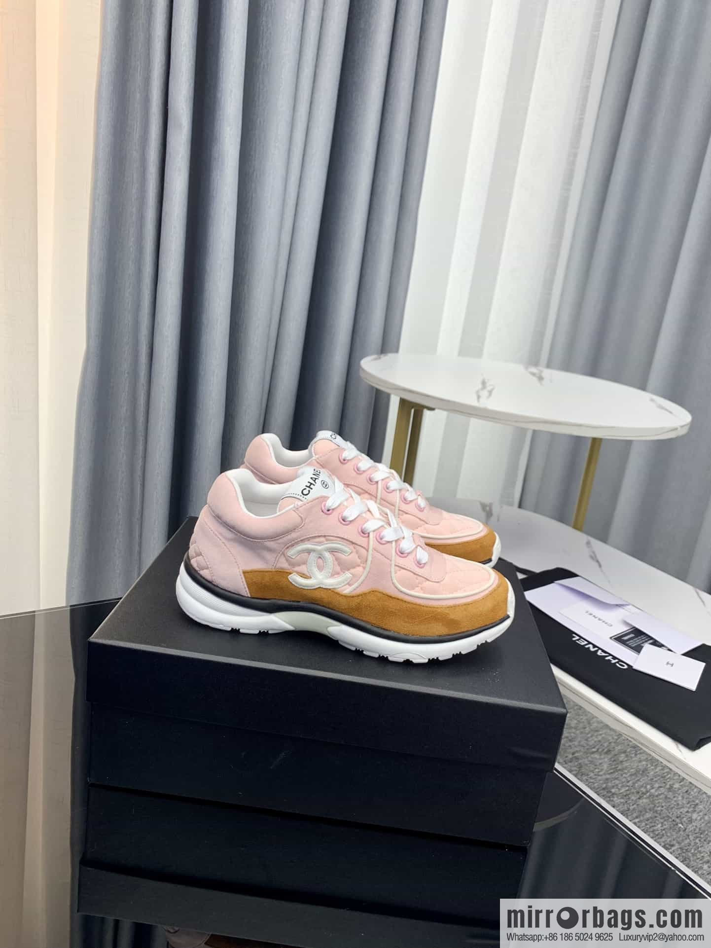 Chanel Chanel's latest suede panda shoes casual sneakers skate shoes