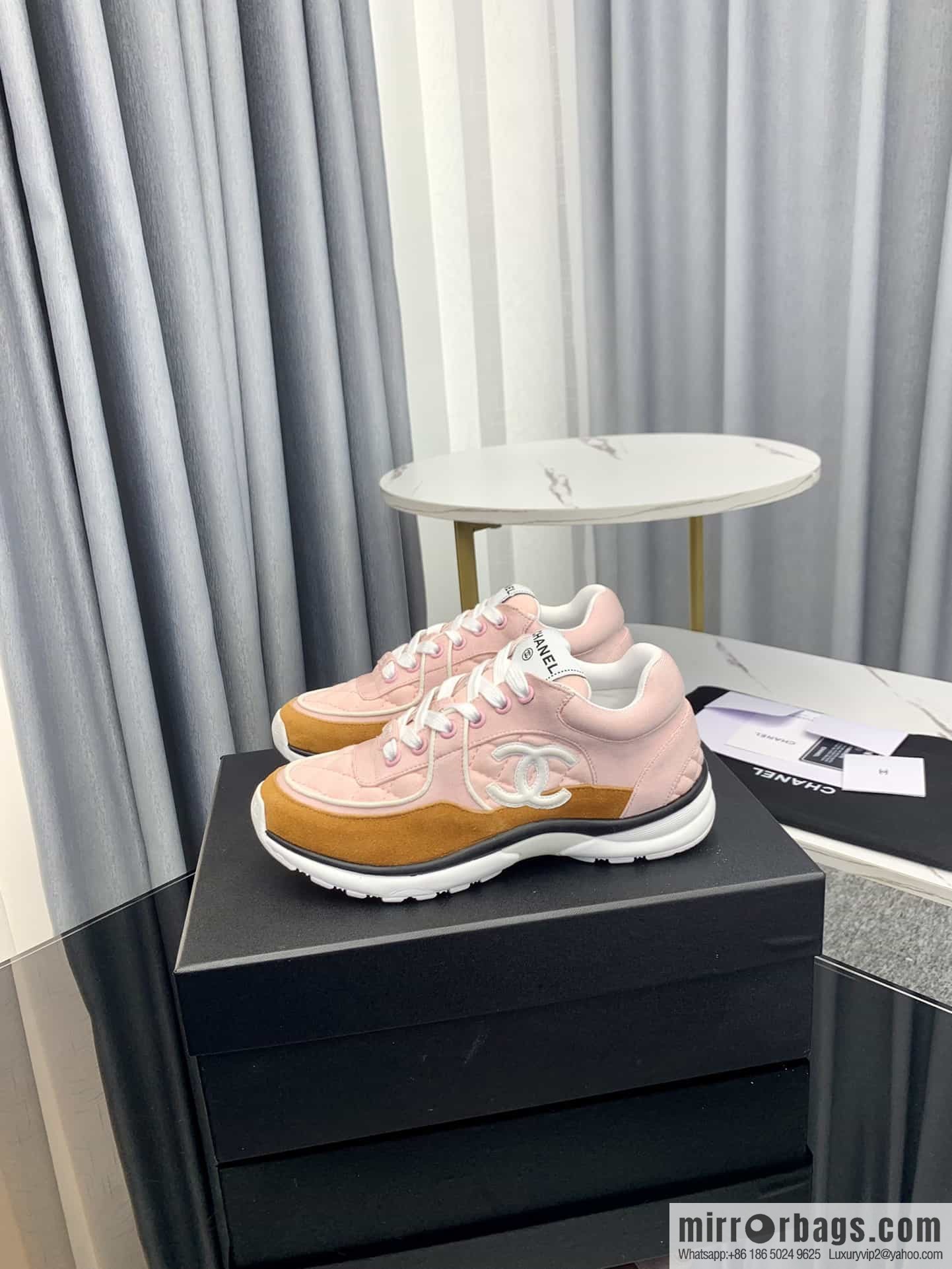Chanel Chanel's latest suede panda shoes casual sneakers skate shoes