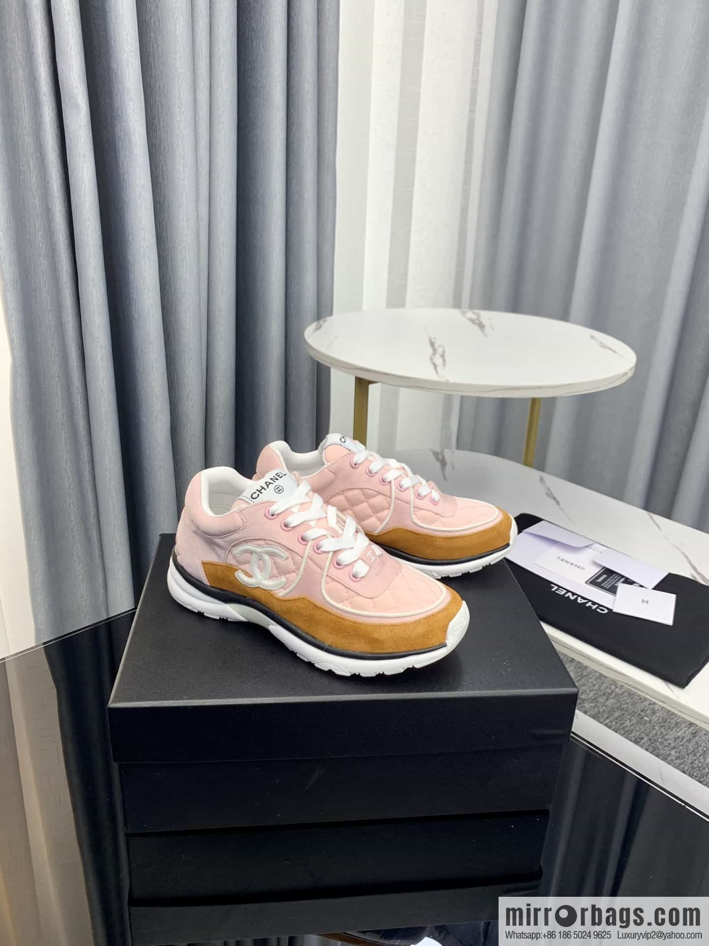 Chanel Chanel's latest suede panda shoes casual sneakers skate shoes