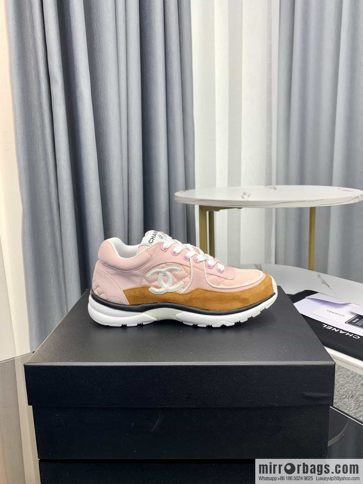 Chanel Chanel's latest suede panda shoes casual sneakers skate shoes