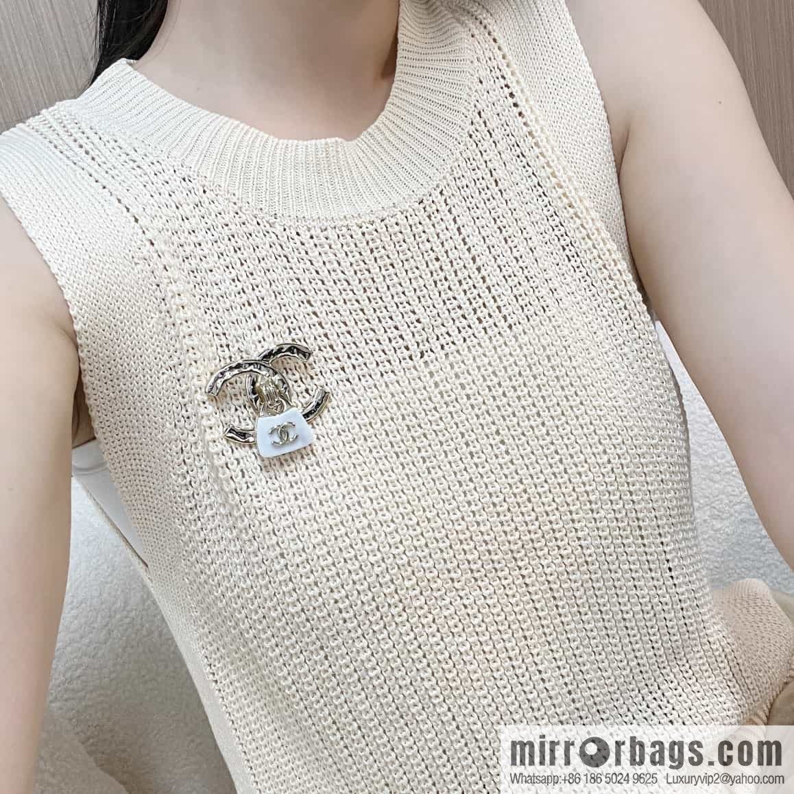 New ☑️ Chanel double c bag brooch